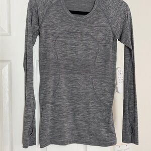 Lululemon Gray Long Sleeve Women's Top 6
